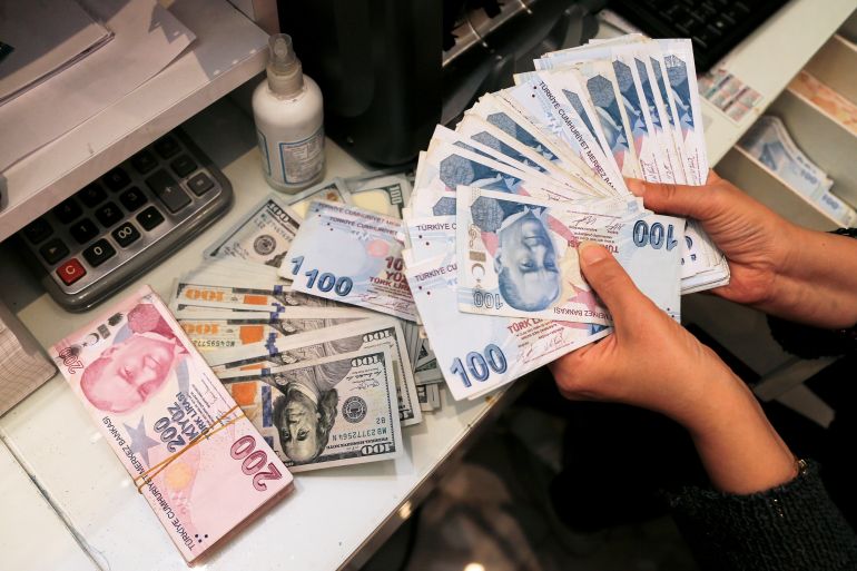 الليرة التركية الدولار الأمريكي