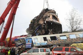 عدد ضحايا تصادم قطاري اليونان يزيد عن 55 حالة وفاة