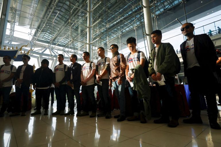 الدفعة الأولى من المواطنين التايلانديين الذين أطلقت حركة حماس سراحهم تصل إلى بانكوك