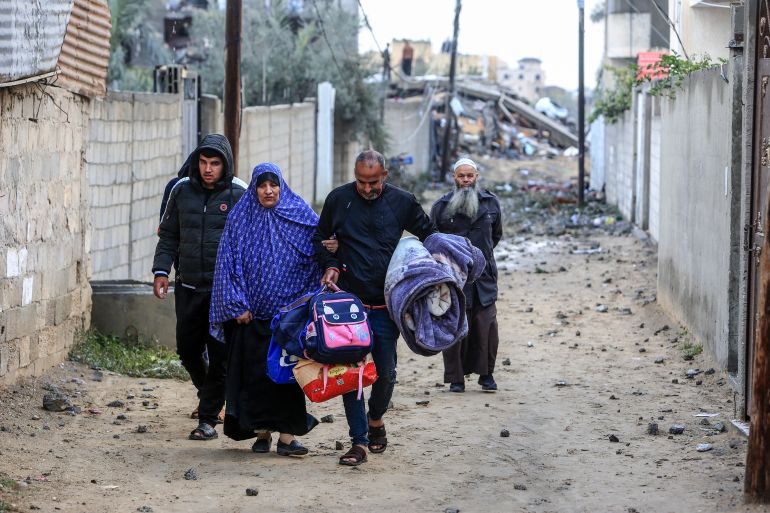 نازحون فلسطينيون من قصف الاحتلال الإسرائيلي في غزة